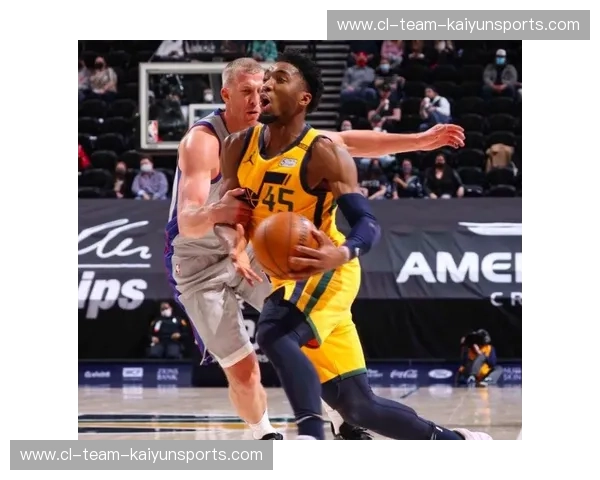 宿命之战，紫金能否破咒？湖人vs掘金今天的比赛直播全场：看透顶级博弈的每一个瞬间